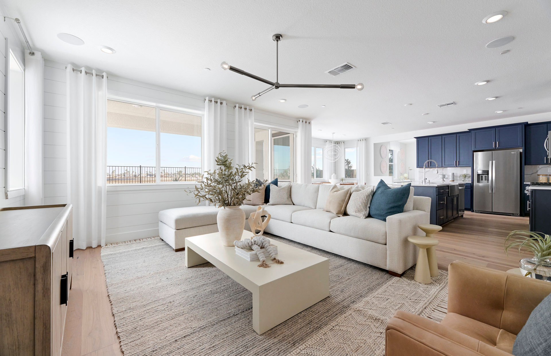 Seagrass model home kitchen and dining area